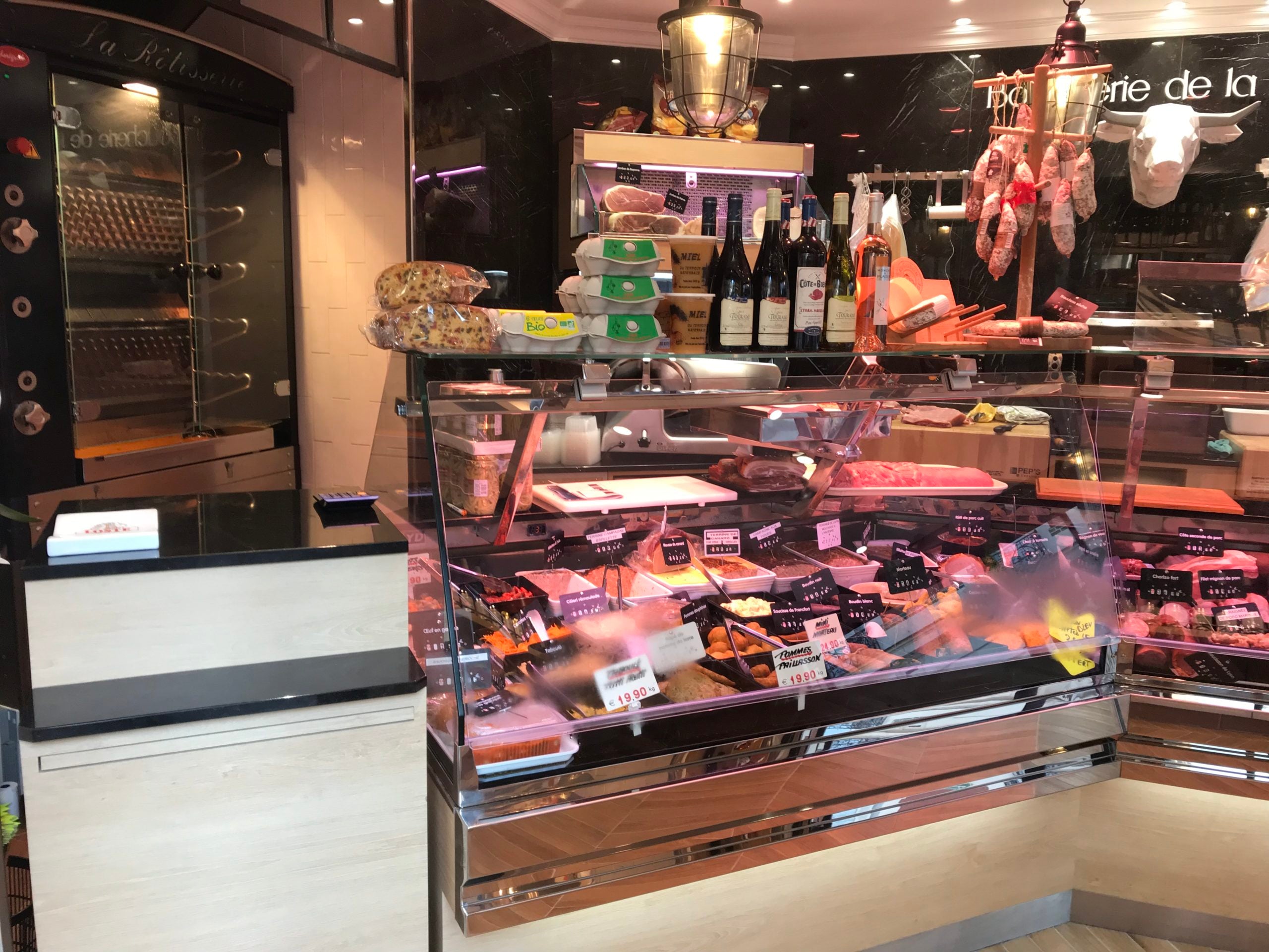 Vitrine réfrigérée chez Boucherie de la poste à Saint Mandé réalisée par YD