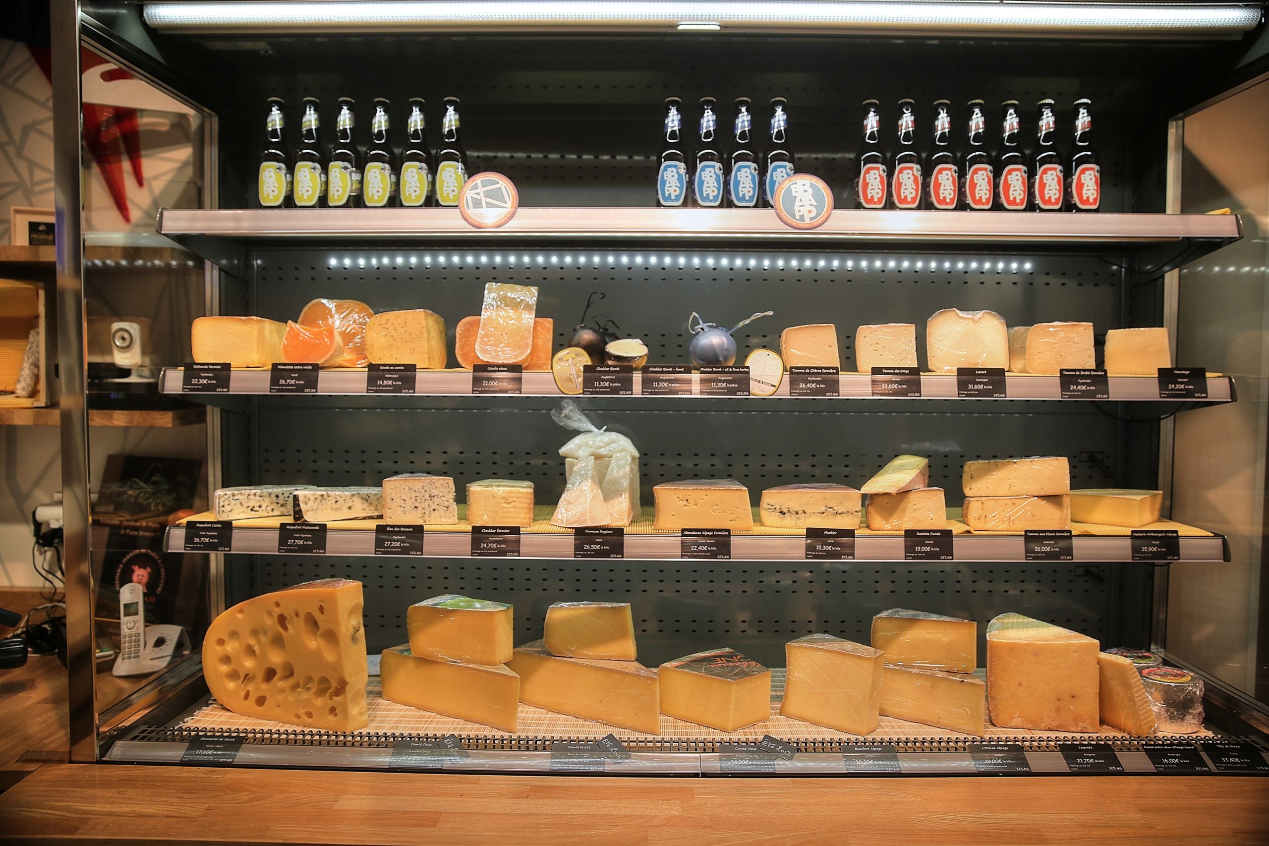 Etagere réfrigérée Fromagerie Charlicot réalisée par YD