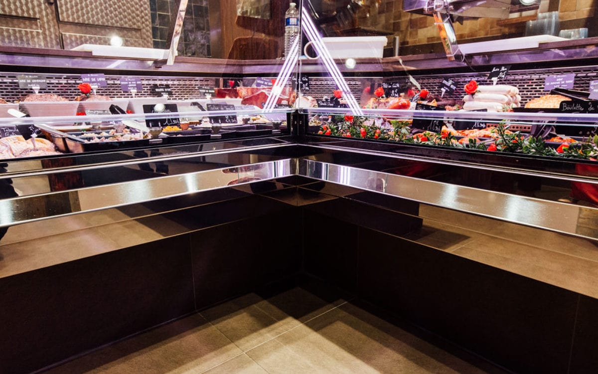 Vitrine réfrigérée chez Boucherie La Clamartoise par YD