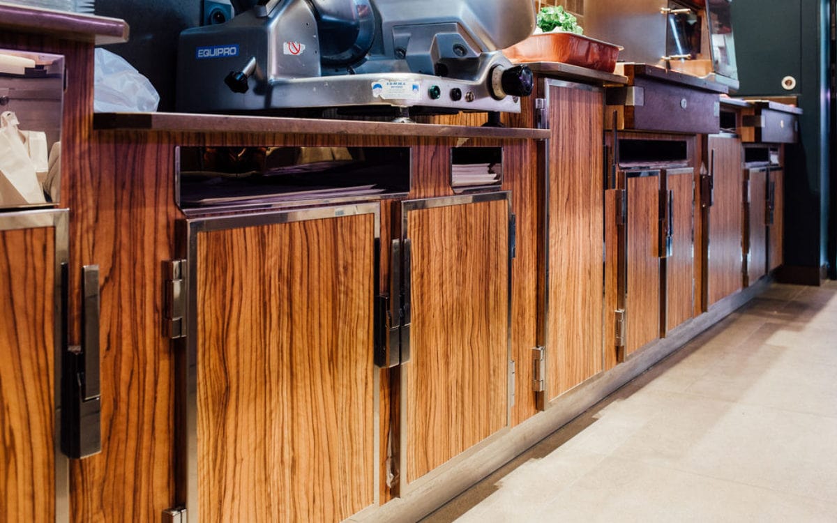 Meuble réfrigéré chez Boucherie La Clamartoise par YD