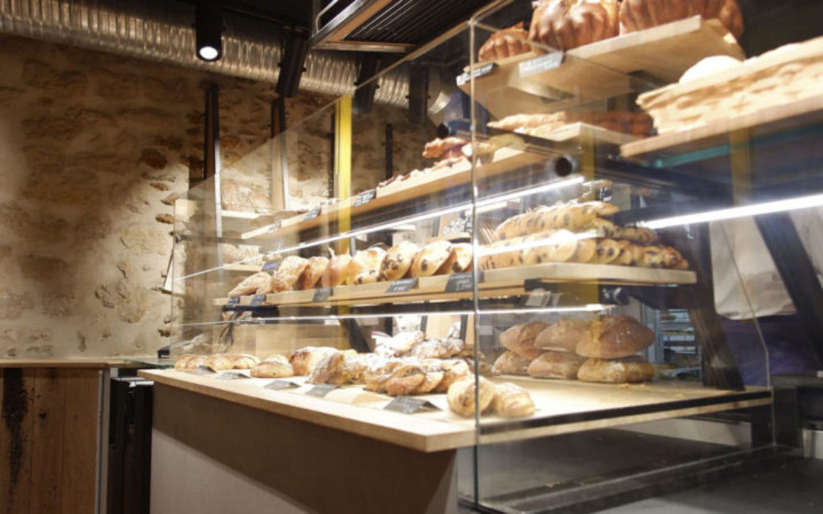 Vitrine réfrigérée Boulangerie du nil réalisée par YD création
